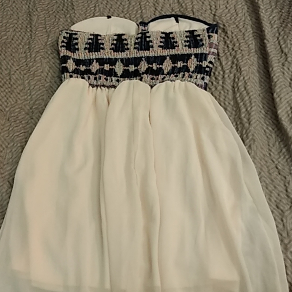 Dress - Picture 3 of 5
